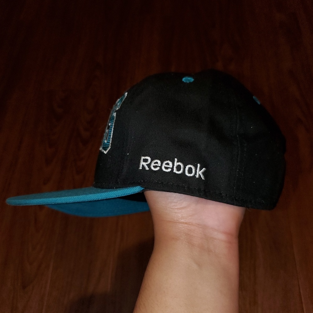Reebox Snapback - Picture 2 of 5